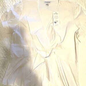 TravelSmith, Sz 1X, White Blouse, with Ties for a Bow at Wast, (NWT)